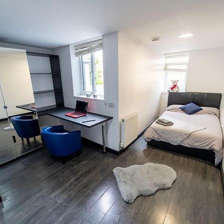 Studio Close To Selly Oak Train Station Birmingham Luaran gambar